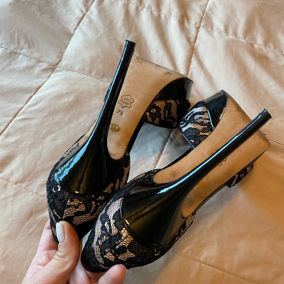 Charles David lace Pumps - cream and black - Picture 4 of 6